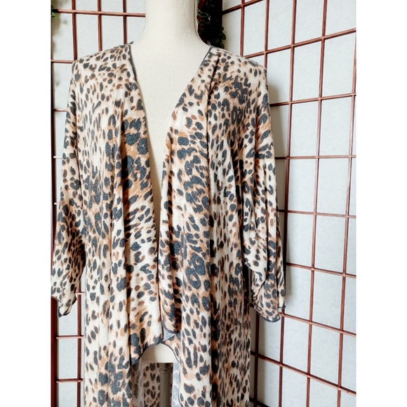 Lularoe Leopard Print Open Front Duster Cardigan - Picture 14 of 15